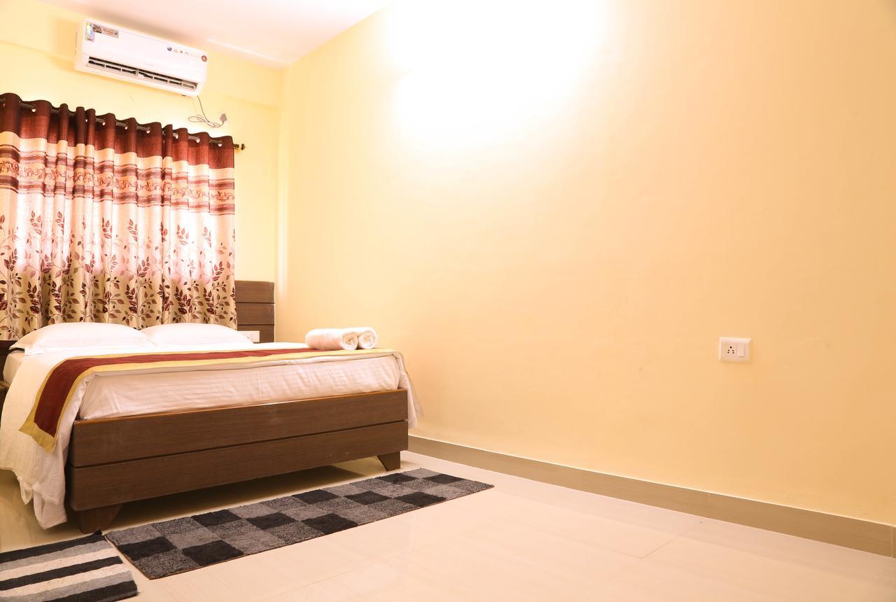 Golds Club & Resort Bayappanhalli Extérieur photo